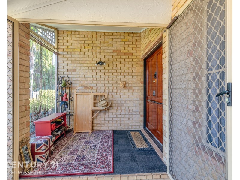 15 Pimelia Grove, Thornlie WA 6108