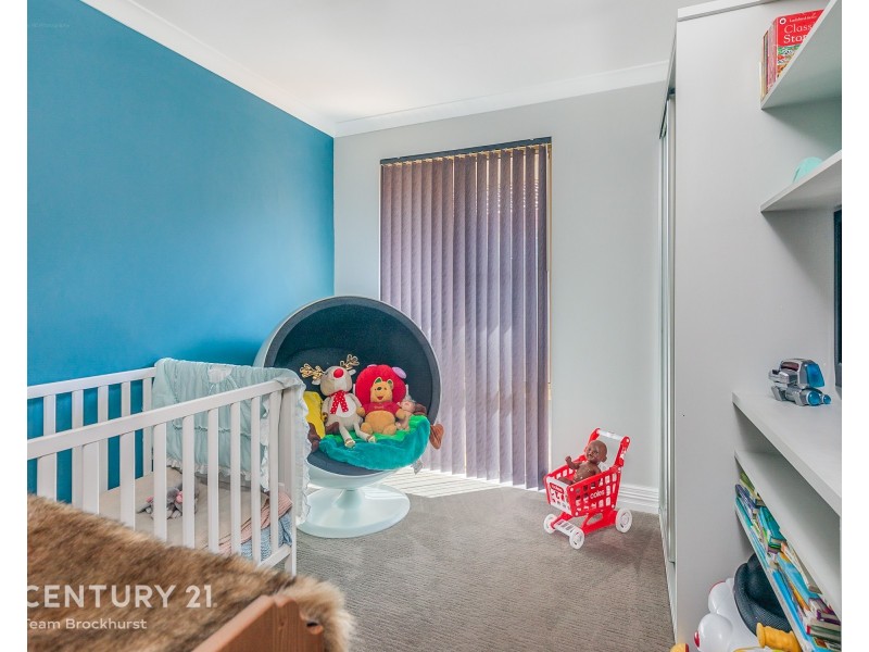 15 Pimelia Grove, Thornlie WA 6108