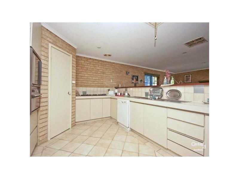 142 Station Street, Martin WA 6110