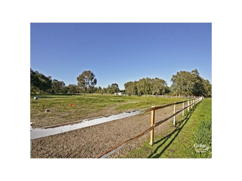 142 Station Street, Martin WA 6110