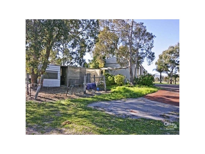 142 Station Street, Martin WA 6110