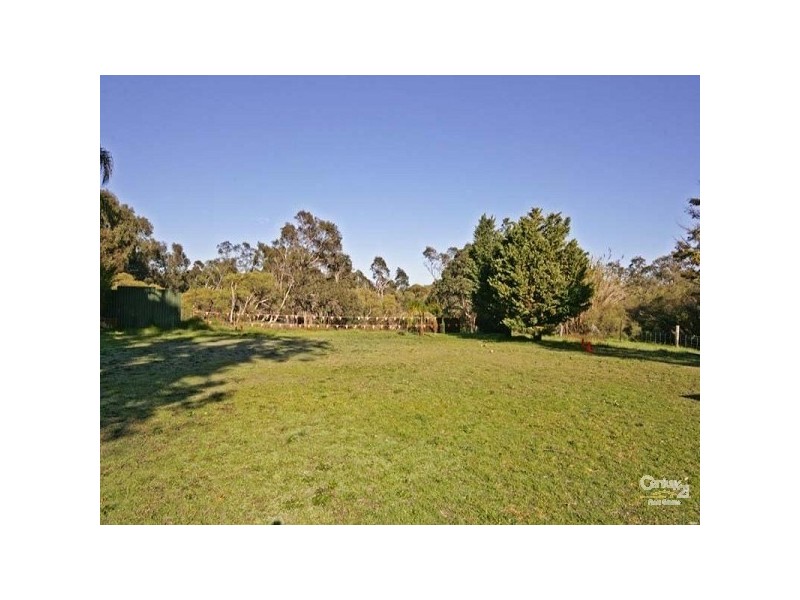 142 Station Street, Martin WA 6110