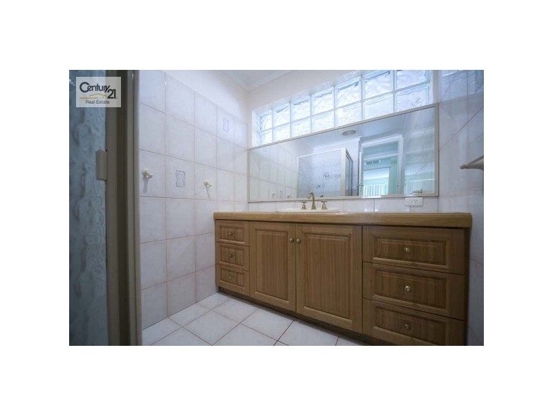 27 Cranwell Street, Thornlie WA 6108