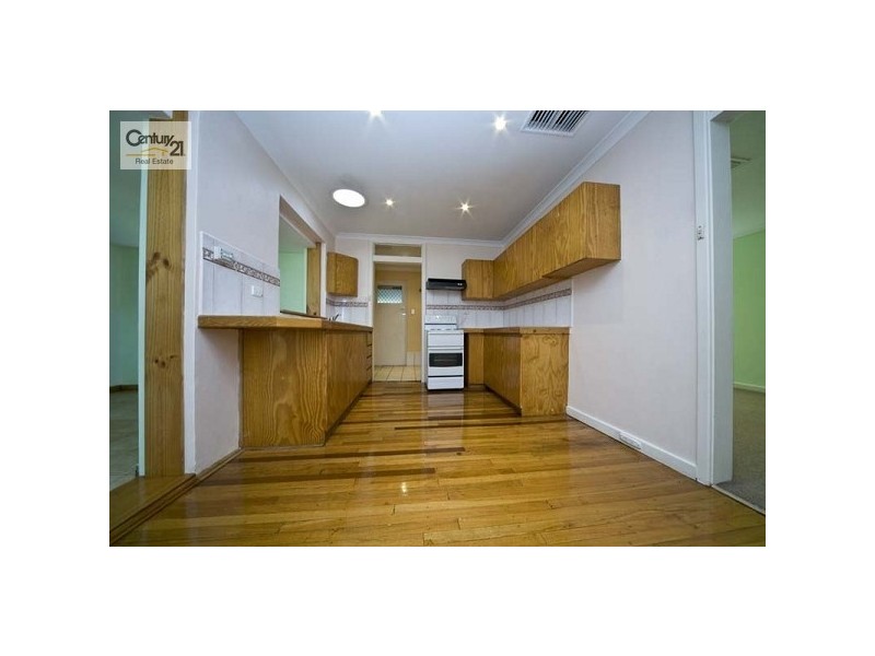 27 Cranwell Street, Thornlie WA 6108