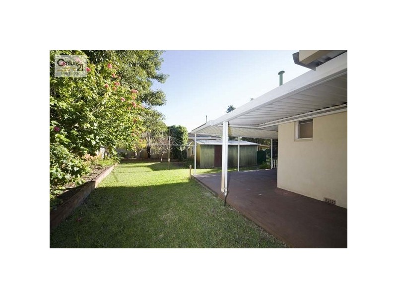 27 Cranwell Street, Thornlie WA 6108