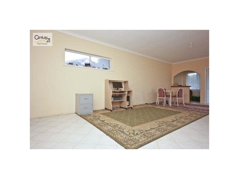 7 Tonbridge Way, Thornlie WA 6108