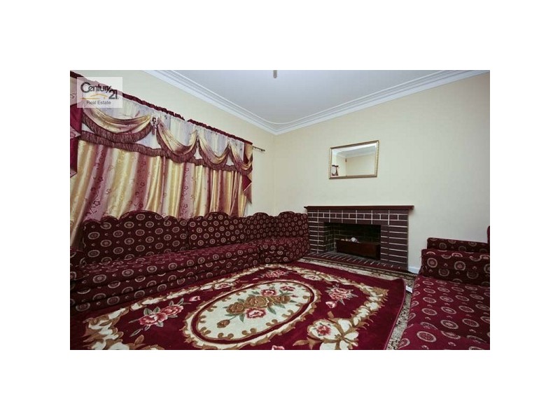 7 Tonbridge Way, Thornlie WA 6108