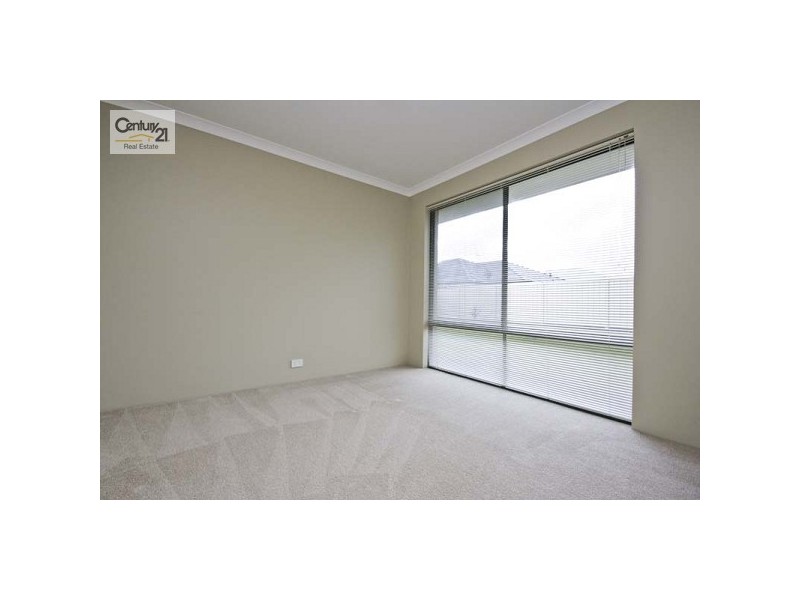 16 Fulmar Way, Seville Grove WA 6112