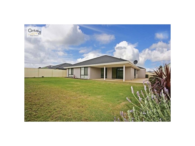 16 Fulmar Way, Seville Grove WA 6112