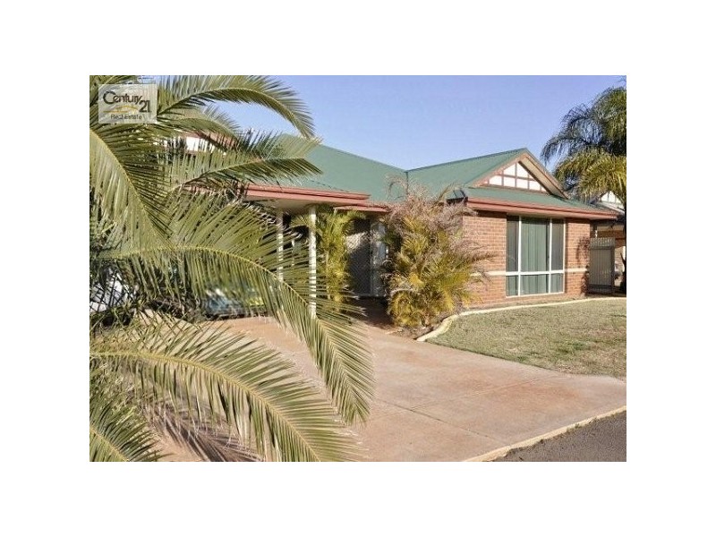 7, 8, 9/5 OConnor Street, Somerville WA 6430