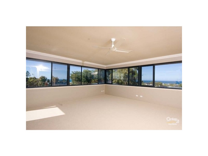 10 Parham Road, Quinns Rocks WA 6030