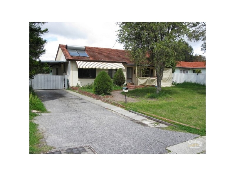 8 Range View Way, Thornlie WA 6108