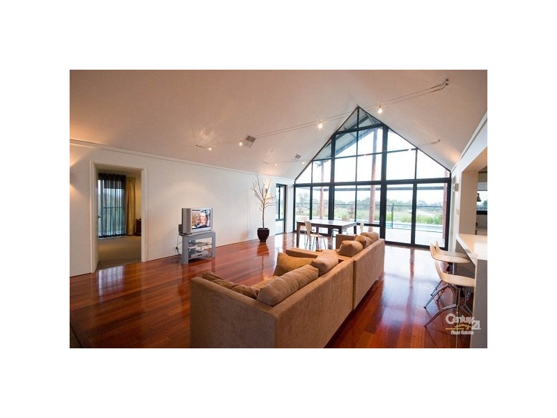 132 Boomerang Road, Oldbury WA 6121