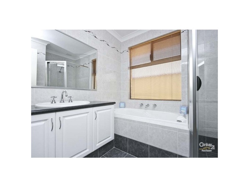 15 Elson Way, Cloverdale WA 6105