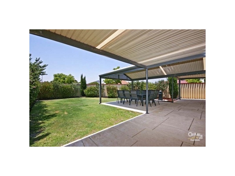 15 Elson Way, Cloverdale WA 6105