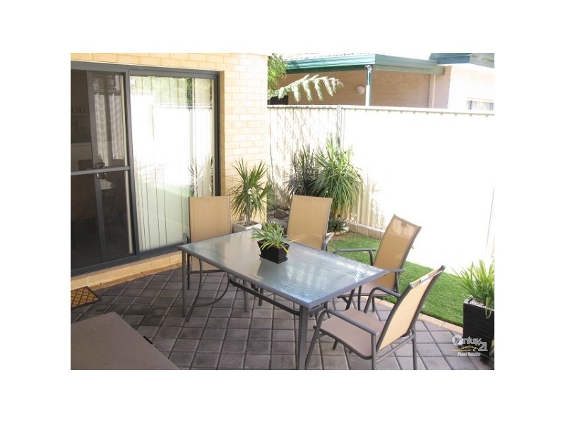 3/3 Garden Street, Cannington WA 6107