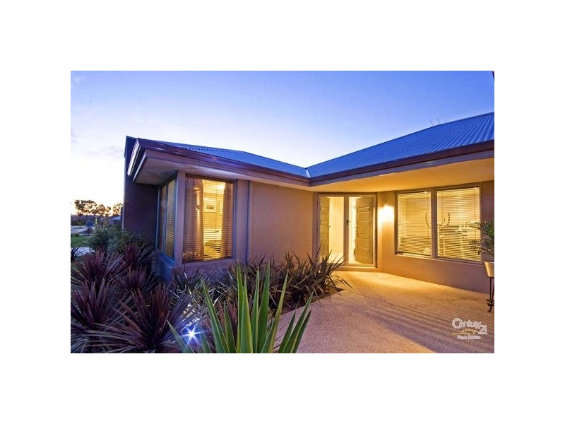 11 Temple Way, Piara Waters WA 6112