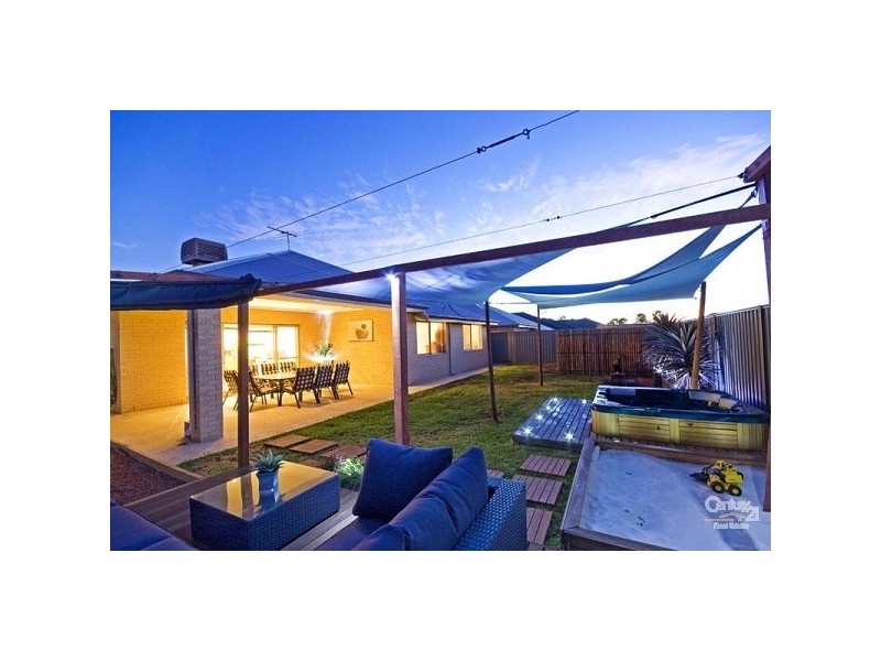 11 Temple Way, Piara Waters WA 6112