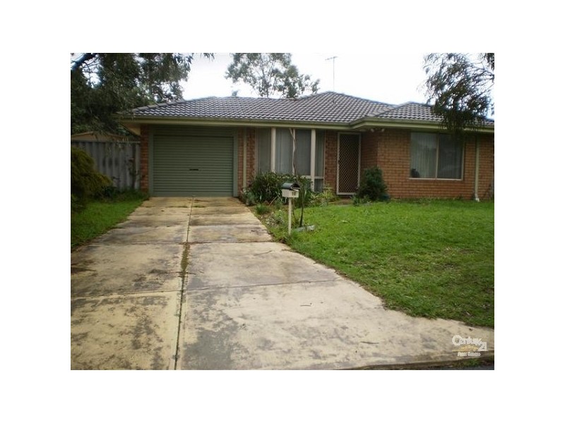 10 Eaglehawk Grove, Brookdale WA 6112