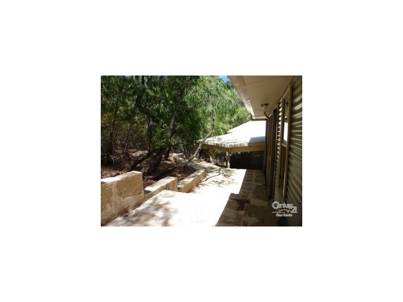 16 Hide Away Vale, Preston Beach WA 6215