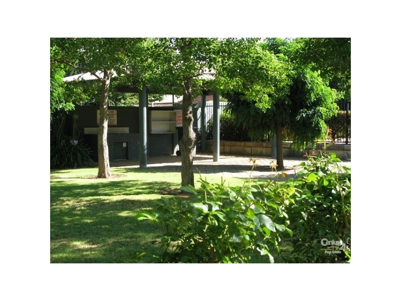 2/80 Fifth Road, Armadale WA 6112