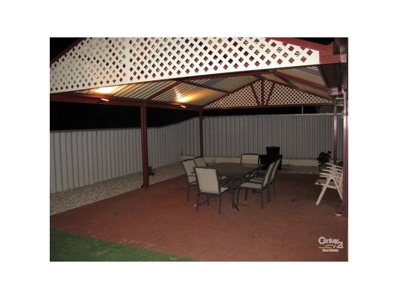 24 Nunney Road, Orelia WA 6167