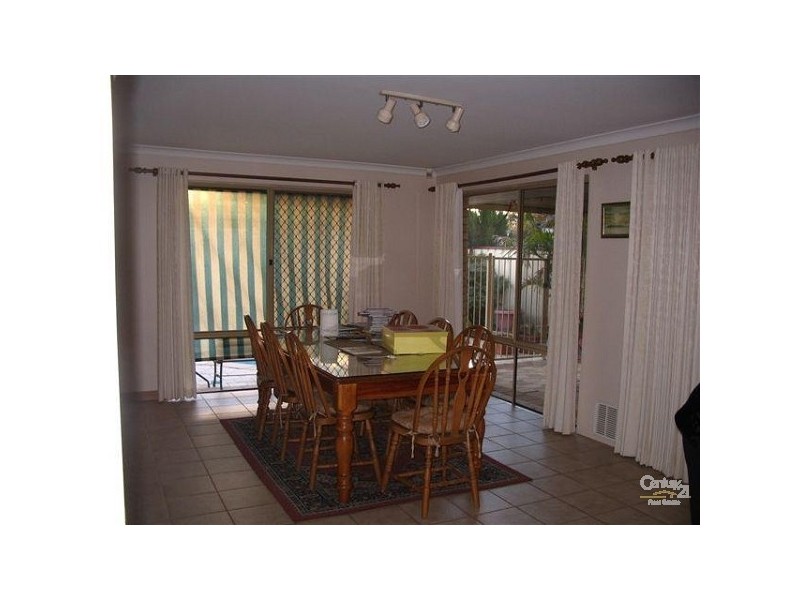 31 Redheart Drive, Thornlie WA 6108