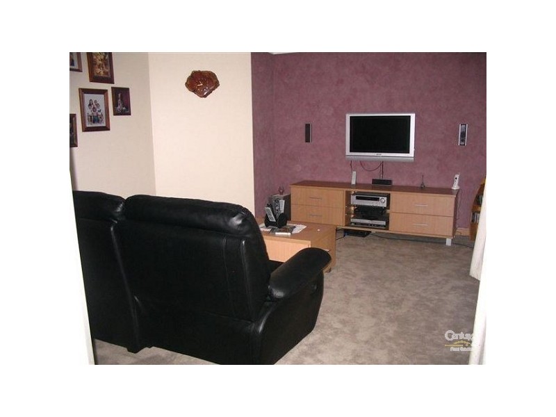 31 Redheart Drive, Thornlie WA 6108