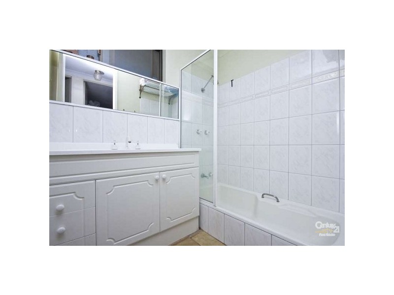 4 Ilford Place, Thornlie WA 6108