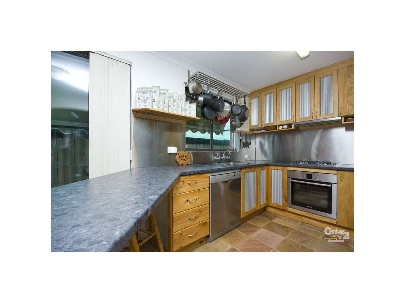 4 Ilford Place, Thornlie WA 6108