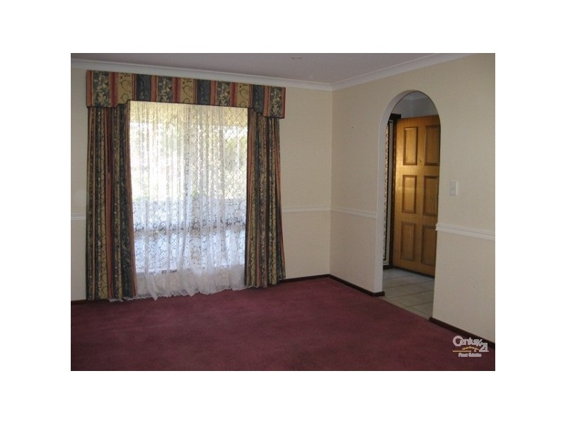 13 Mallard Street, Thornlie WA 6108