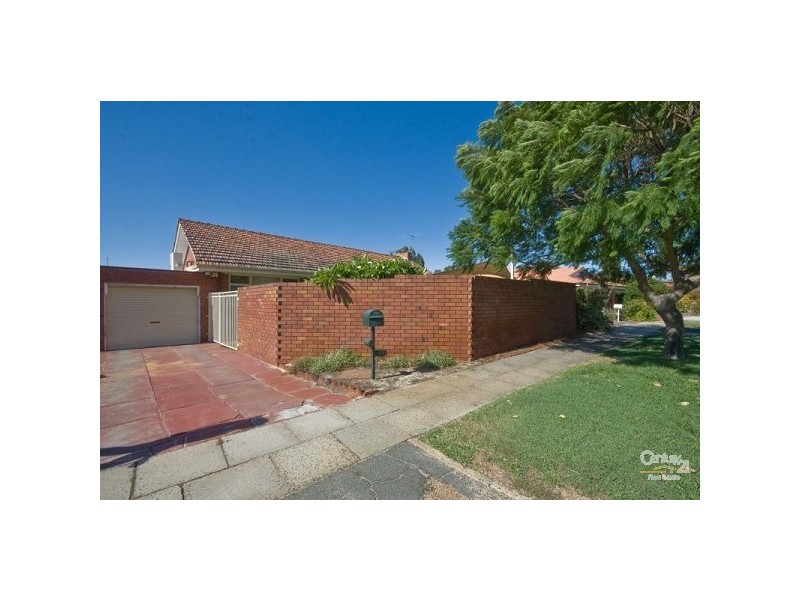 16 Davilak Crescent, Manning WA 6152