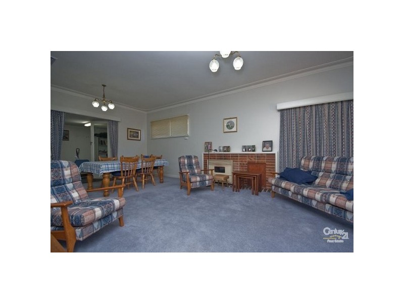 16 Davilak Crescent, Manning WA 6152