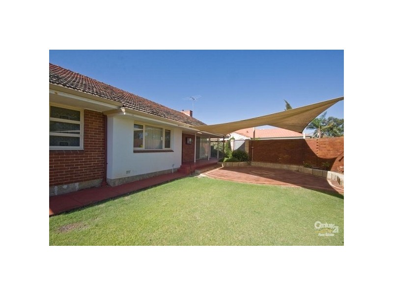 16 Davilak Crescent, Manning WA 6152