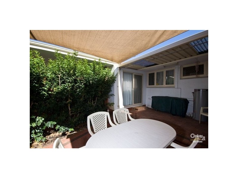 16 Davilak Crescent, Manning WA 6152