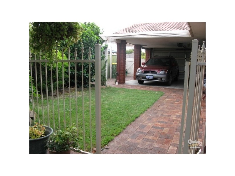 10 Doomben Court, Willetton WA 6155