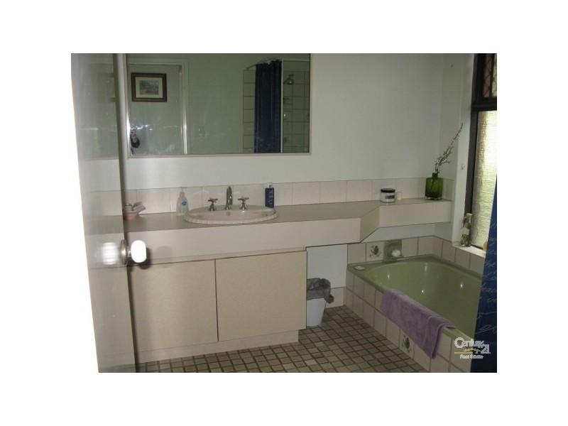 10 Doomben Court, Willetton WA 6155