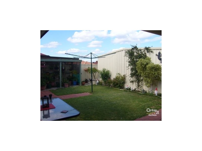 40 Magma Road, Wattle Grove WA 6107