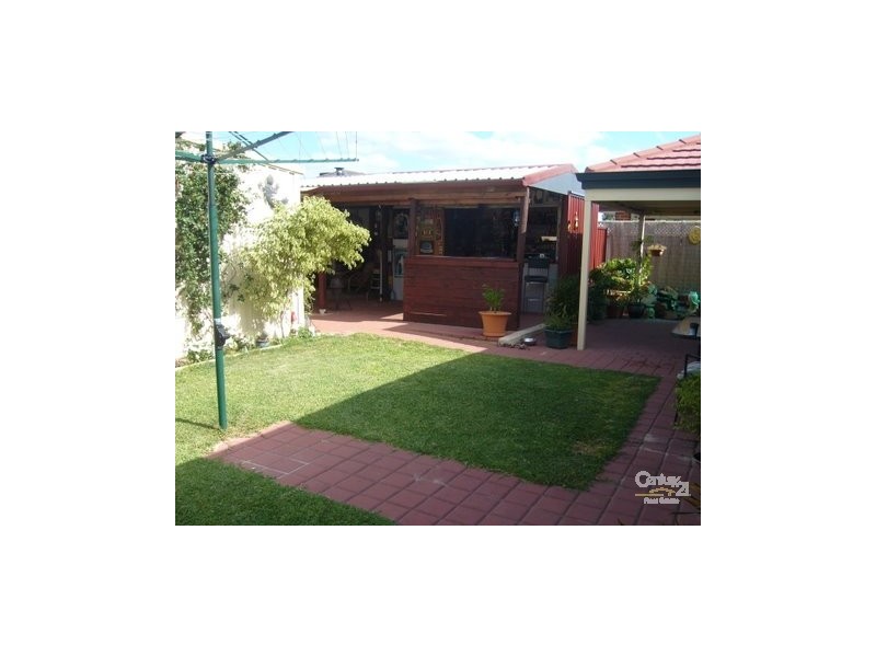 40 Magma Road, Wattle Grove WA 6107