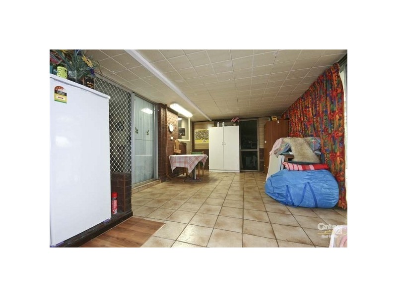 90 Connemara Drive, Thornlie WA 6108