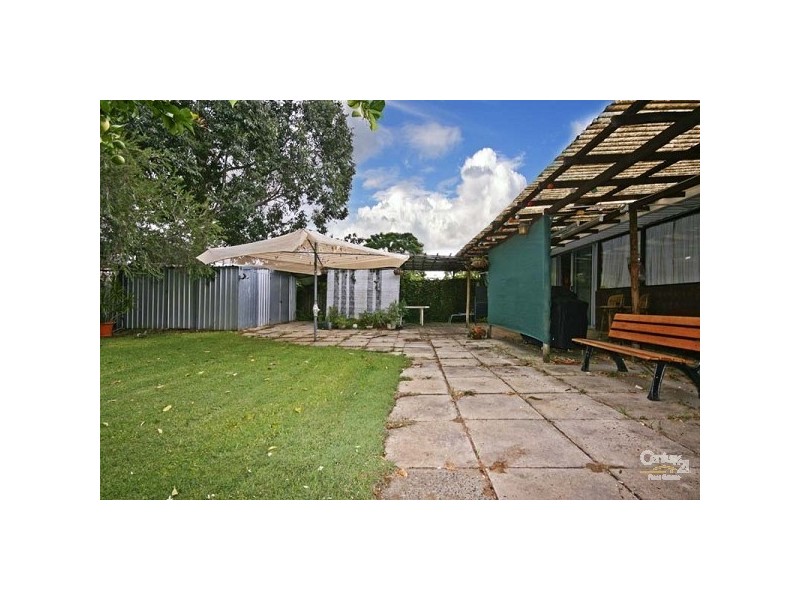 90 Connemara Drive, Thornlie WA 6108