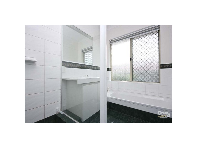 21 Treaty Oak Cove, Bibra Lake WA 6163