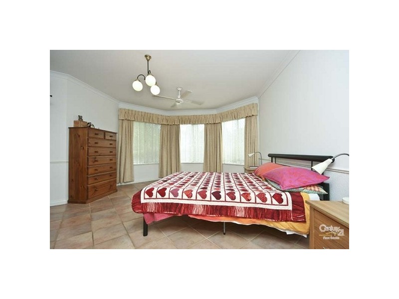 21 Treaty Oak Cove, Bibra Lake WA 6163