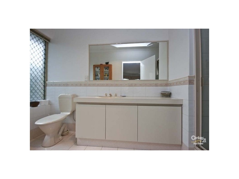 21 Treaty Oak Cove, Bibra Lake WA 6163