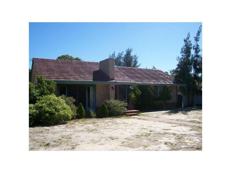 49 Berehaven Avenue, Thornlie WA 6108