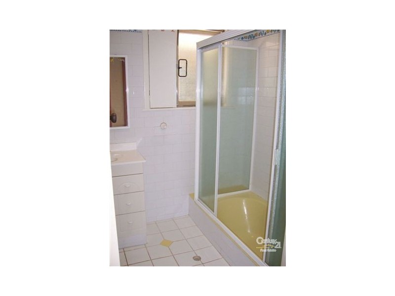 49 Berehaven Avenue, Thornlie WA 6108