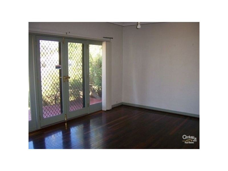 49 Berehaven Avenue, Thornlie WA 6108