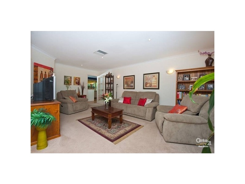 10 Talga Close, Wilson WA 6107