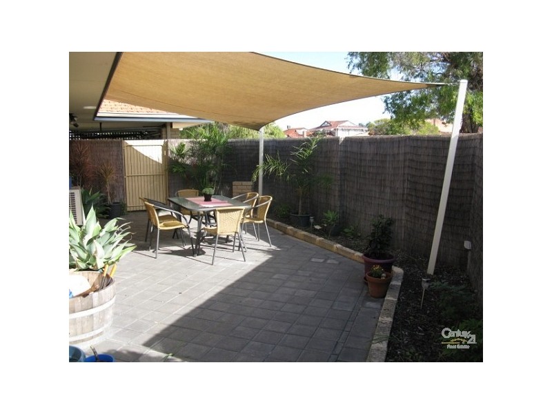 1/134 Robert Street, Como WA 6152