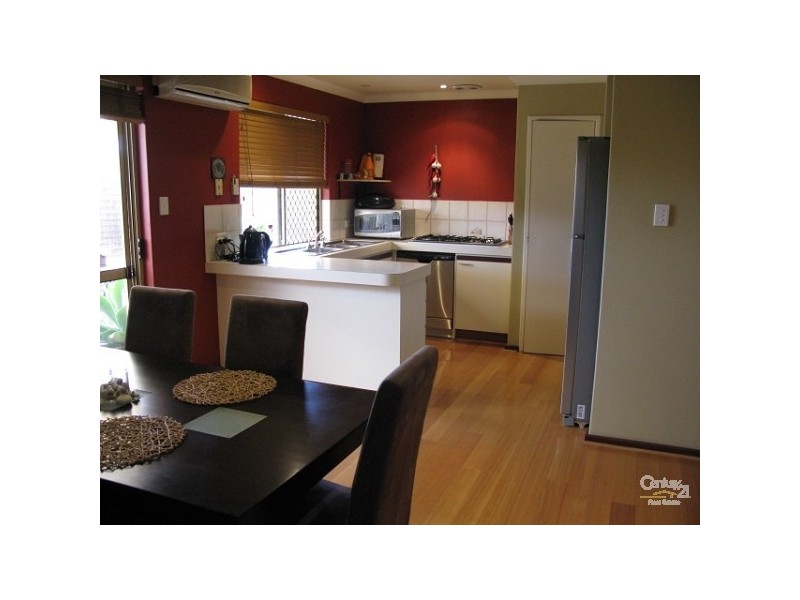 1/134 Robert Street, Como WA 6152